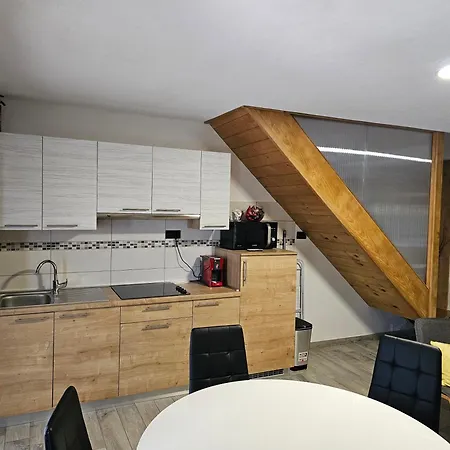 Kos Appartement Lupoglav (Istria)