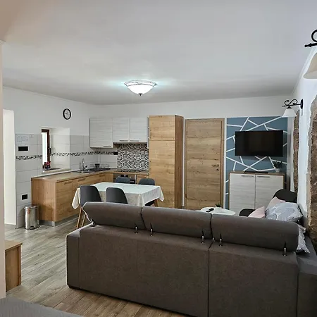 Apartment Kos Lupoglav (Istria)