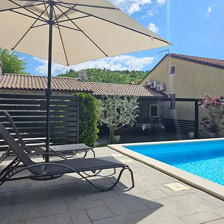 Kos Lupoglav (Istria)